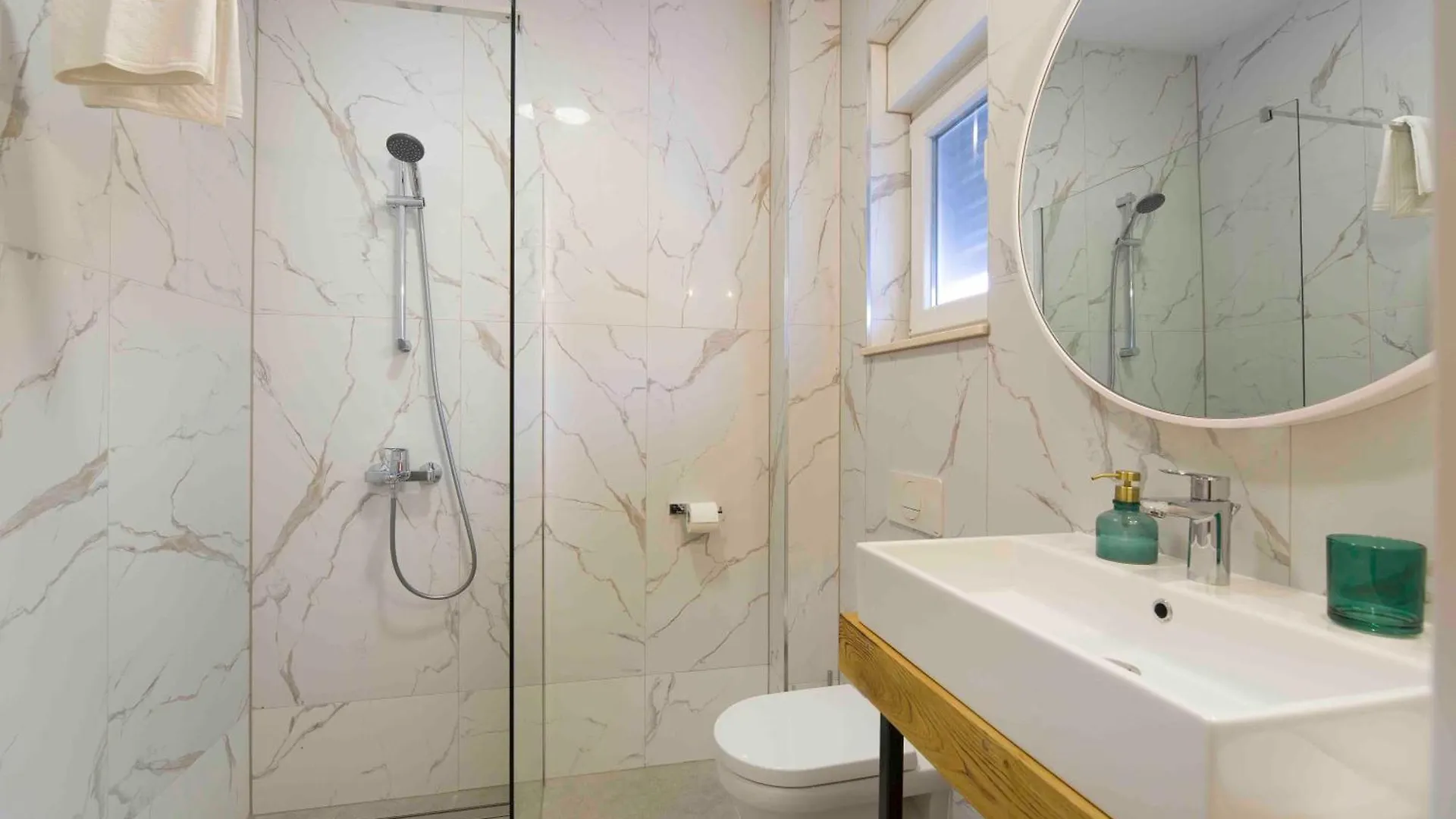Bulli Croatia Hotel Seget Donji 4*,  Croatia
