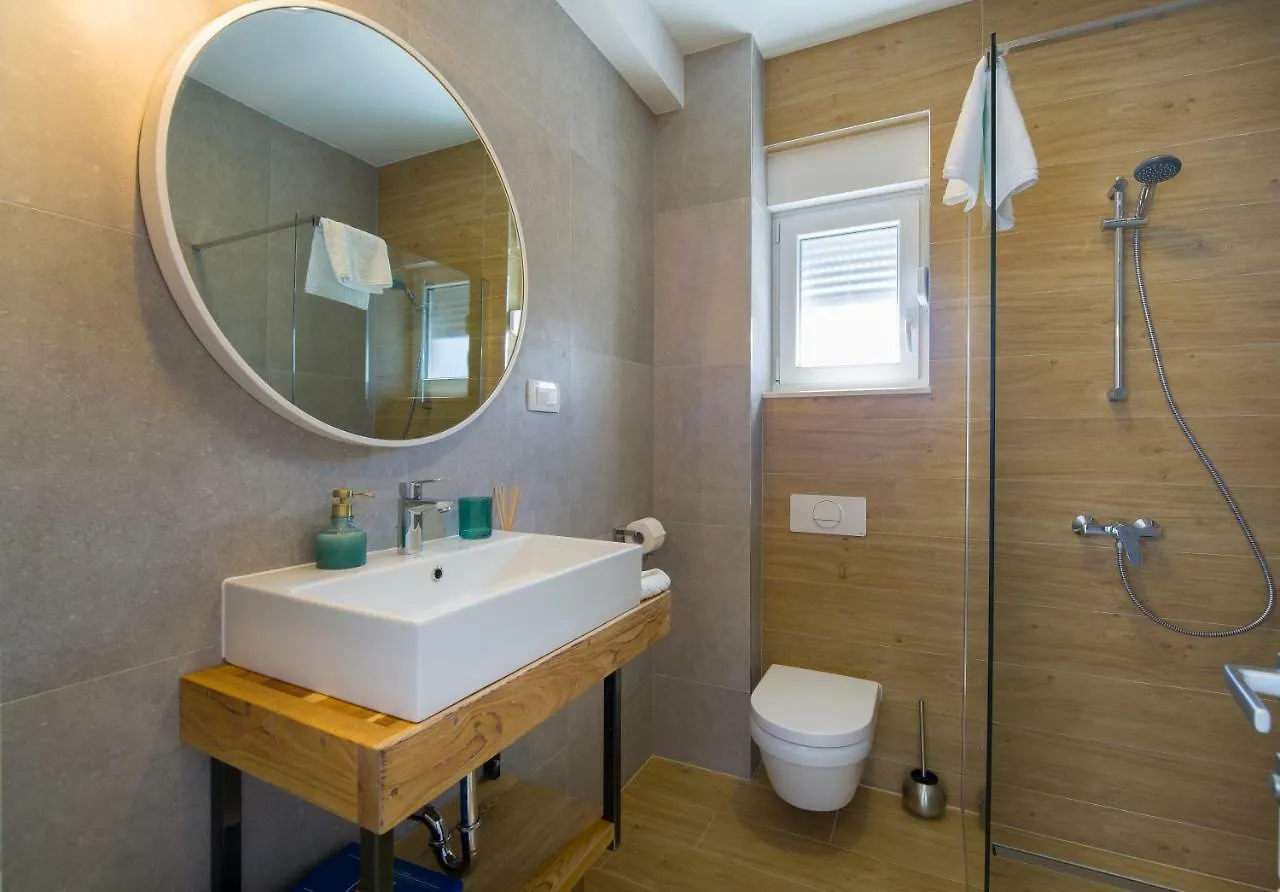 Bulli Croatia Hotel Seget Donji Guest house
